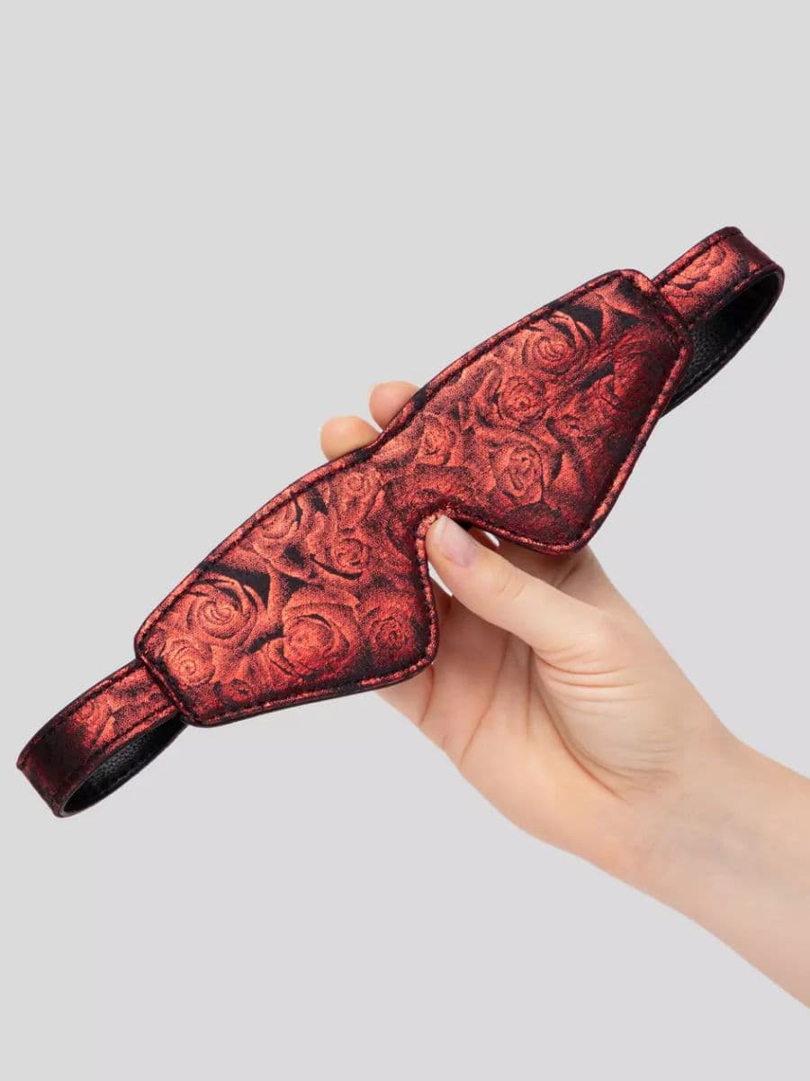 Двусторонняя красно-черная маска на глаза Reversible Faux Leather Blindfold